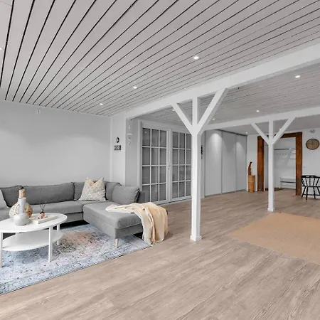 Magical And Modern - Meistervik Luxury *
