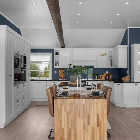 Magical And Modern - Meistervik Luxury *