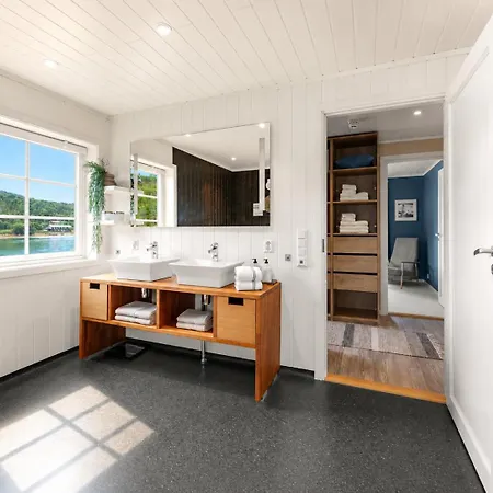 Дом отдыха Magical And Modern - Meistervik Luxury Balsfjord